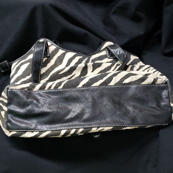 Womens Fabric Brown and Tan Pattern Handbag - Picture 6 of 6